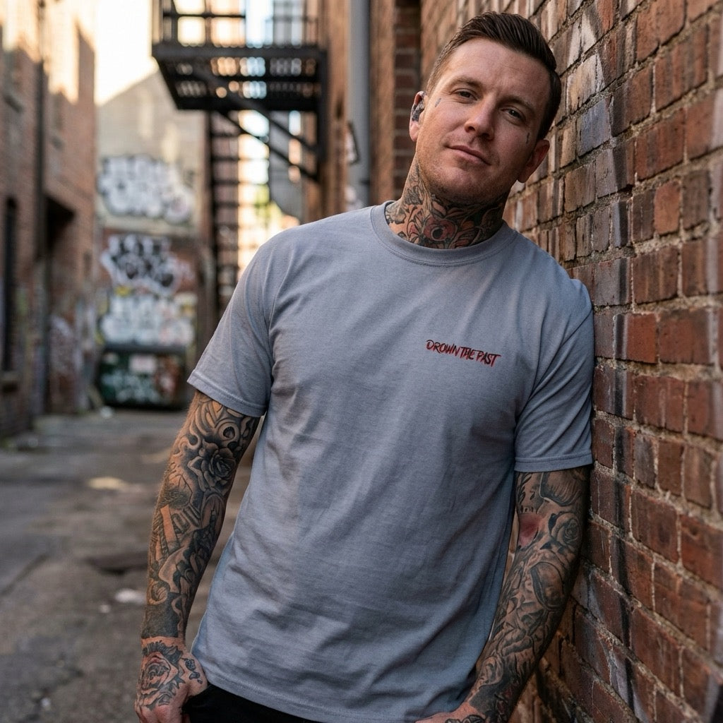 Drown The Past/ T-Shirt